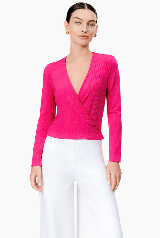Blusa fucsia cruzada con amarre lateral y manga larga