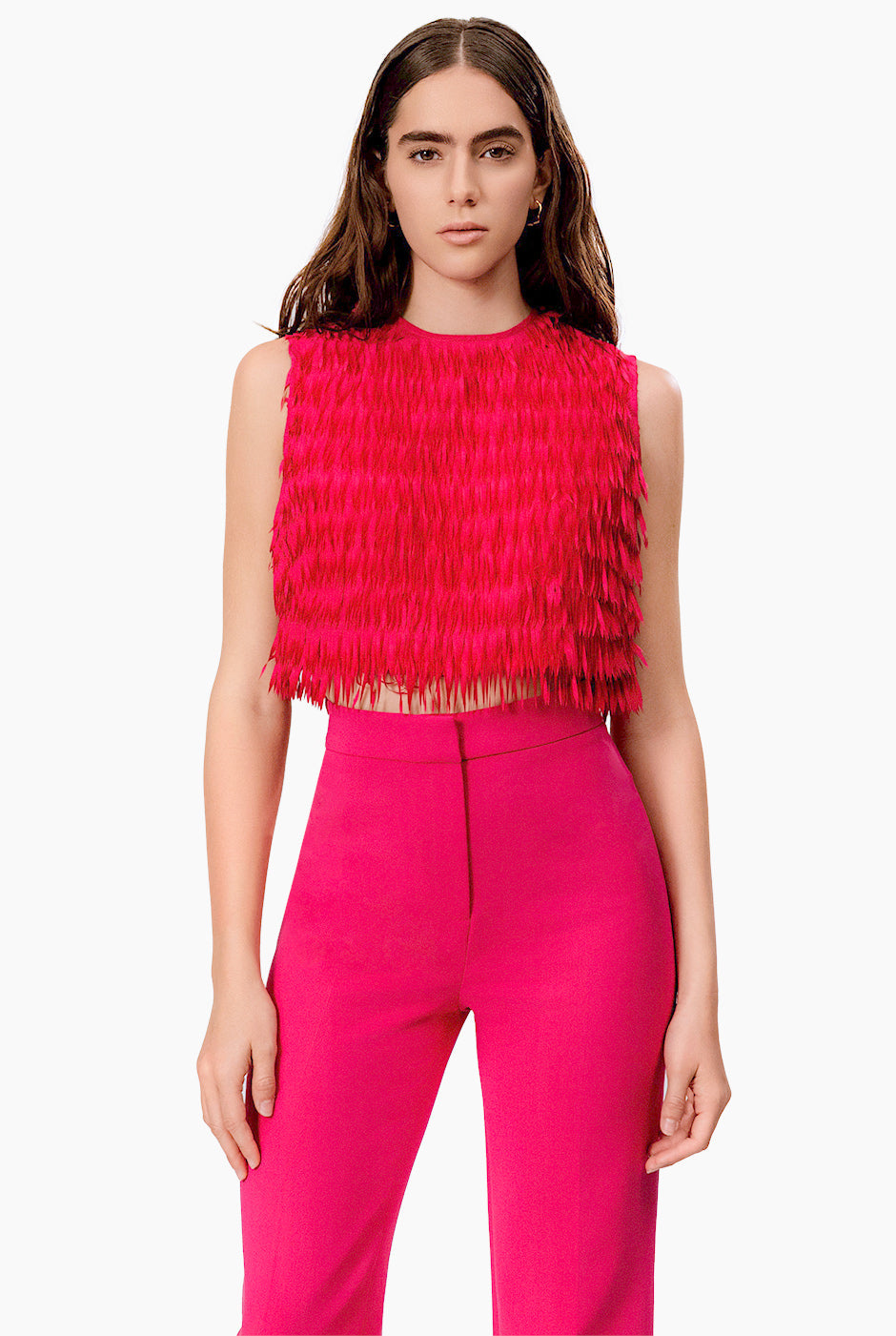 Top corto sin mangas fucsia con flecos y cuello redondo