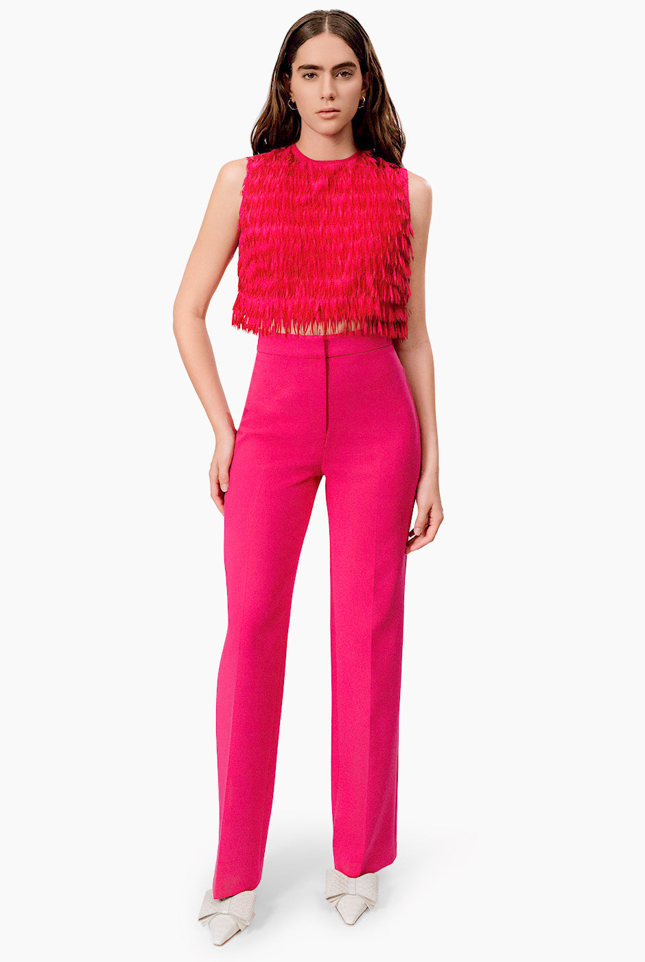 Top corto sin mangas fucsia con flecos y cuello redondo