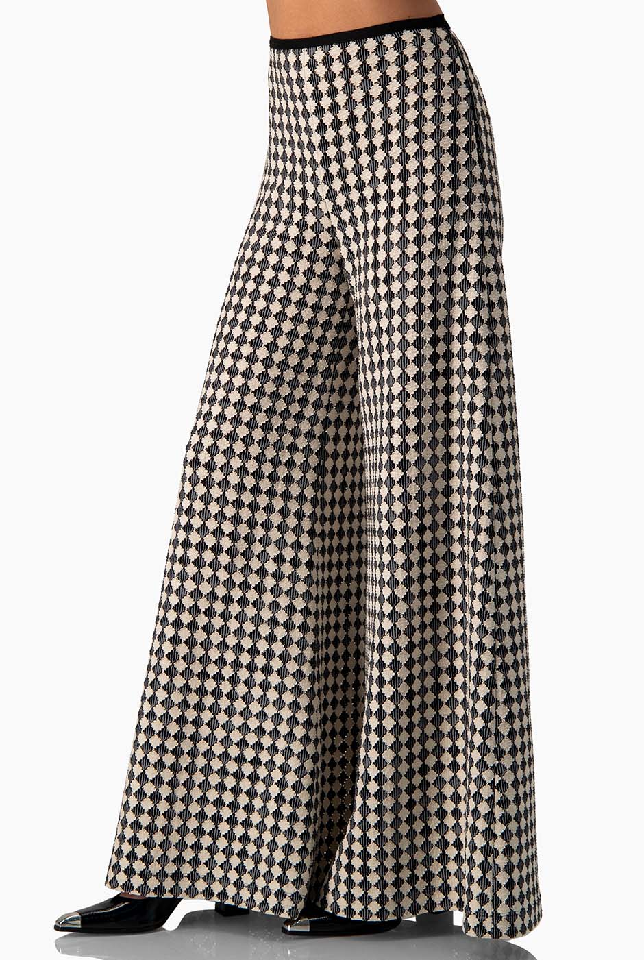 Pantalón tejido amplio en color natural con estampado geométrico