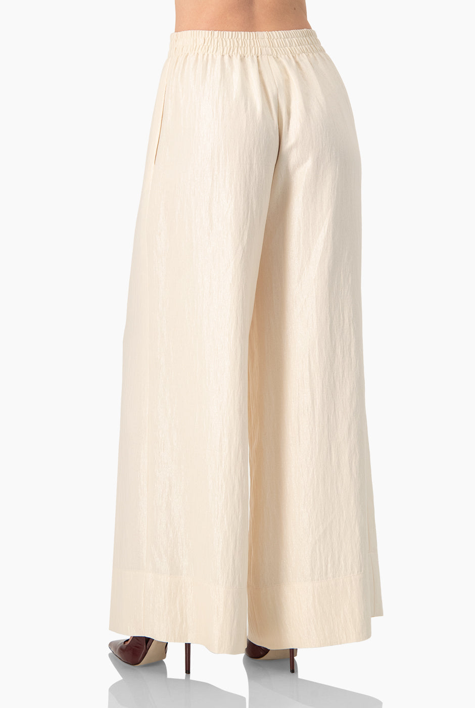 Pantalón amplio natural con cintura elástica y dobladillo suelto