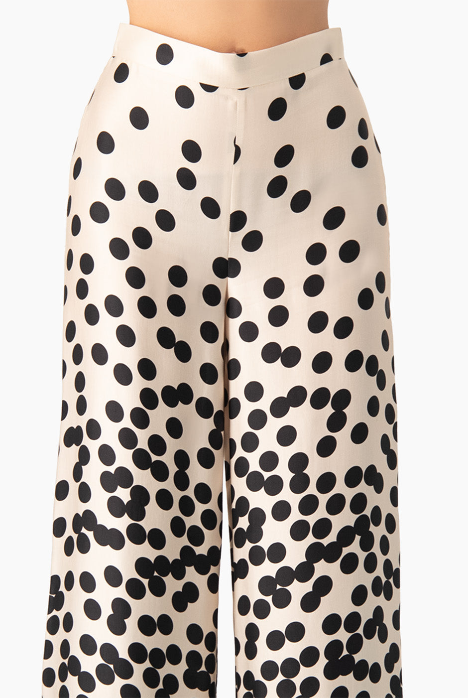 Pantalón palazzo con estampado de lunares en color natural, largo hasta el suelo