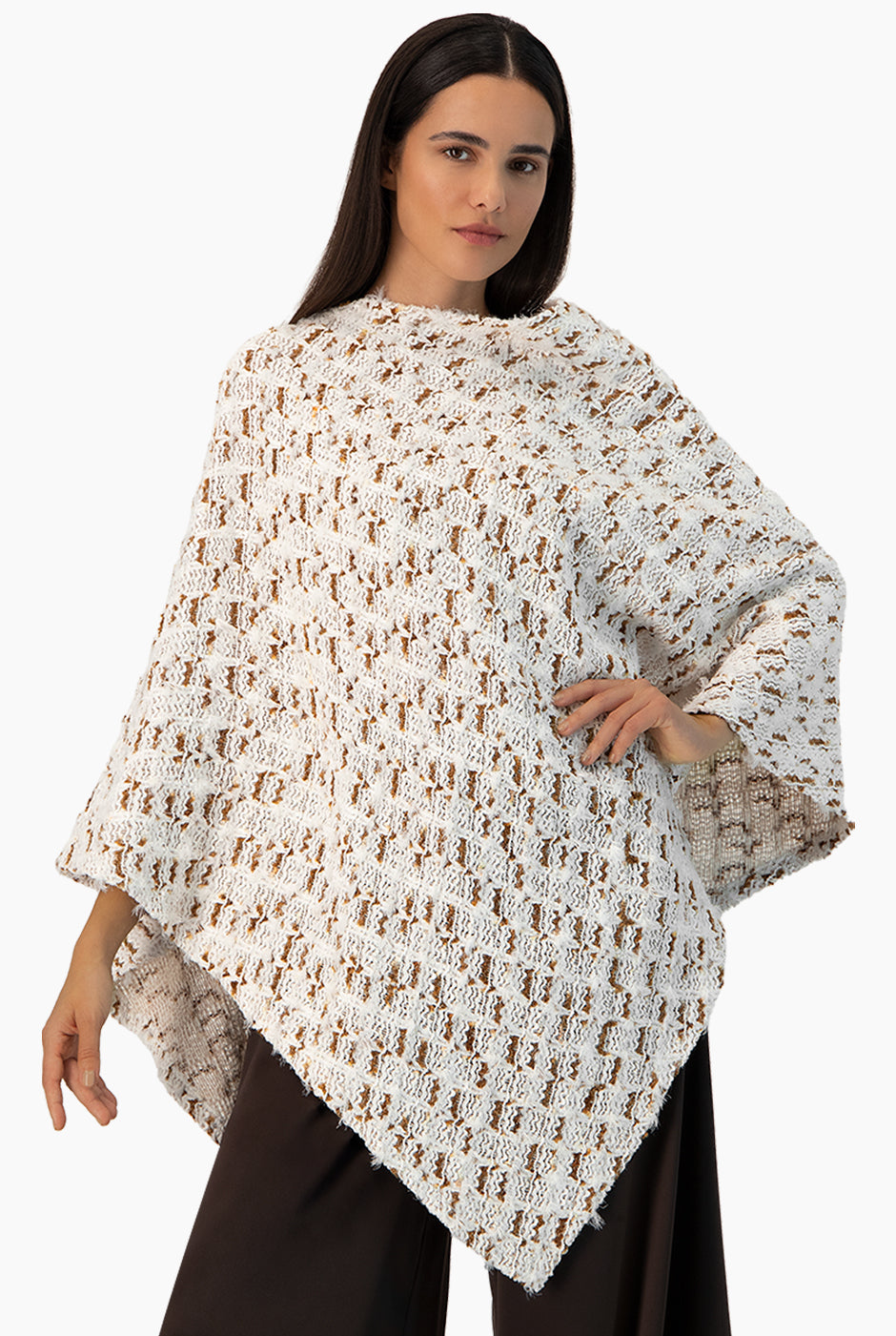 Poncho tejido multicolor con diseño geométrico de Ivonne