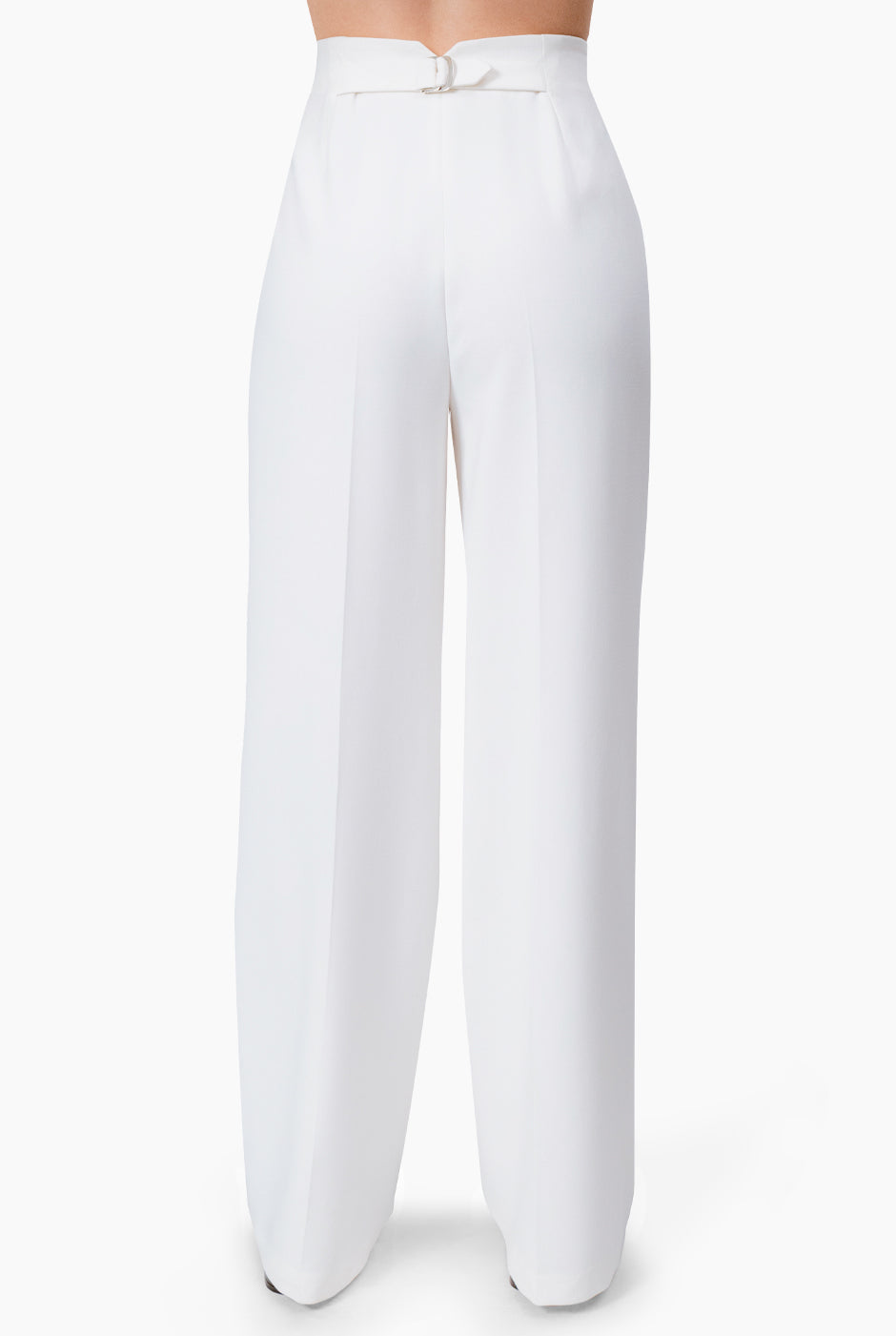 Pantalon sastreado y pierna ancha