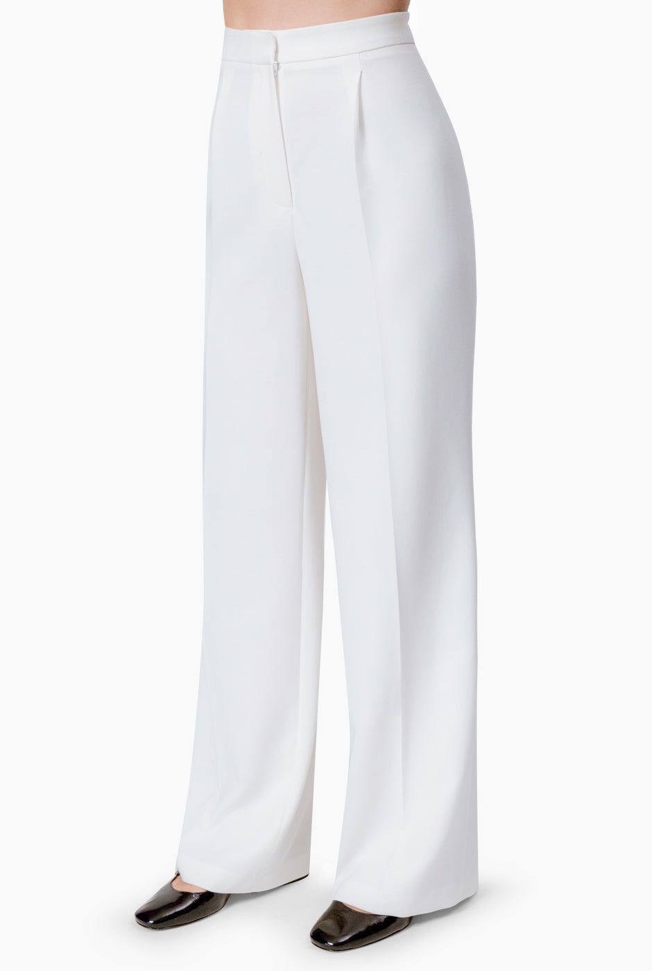 Pantalon sastreado y pierna ancha