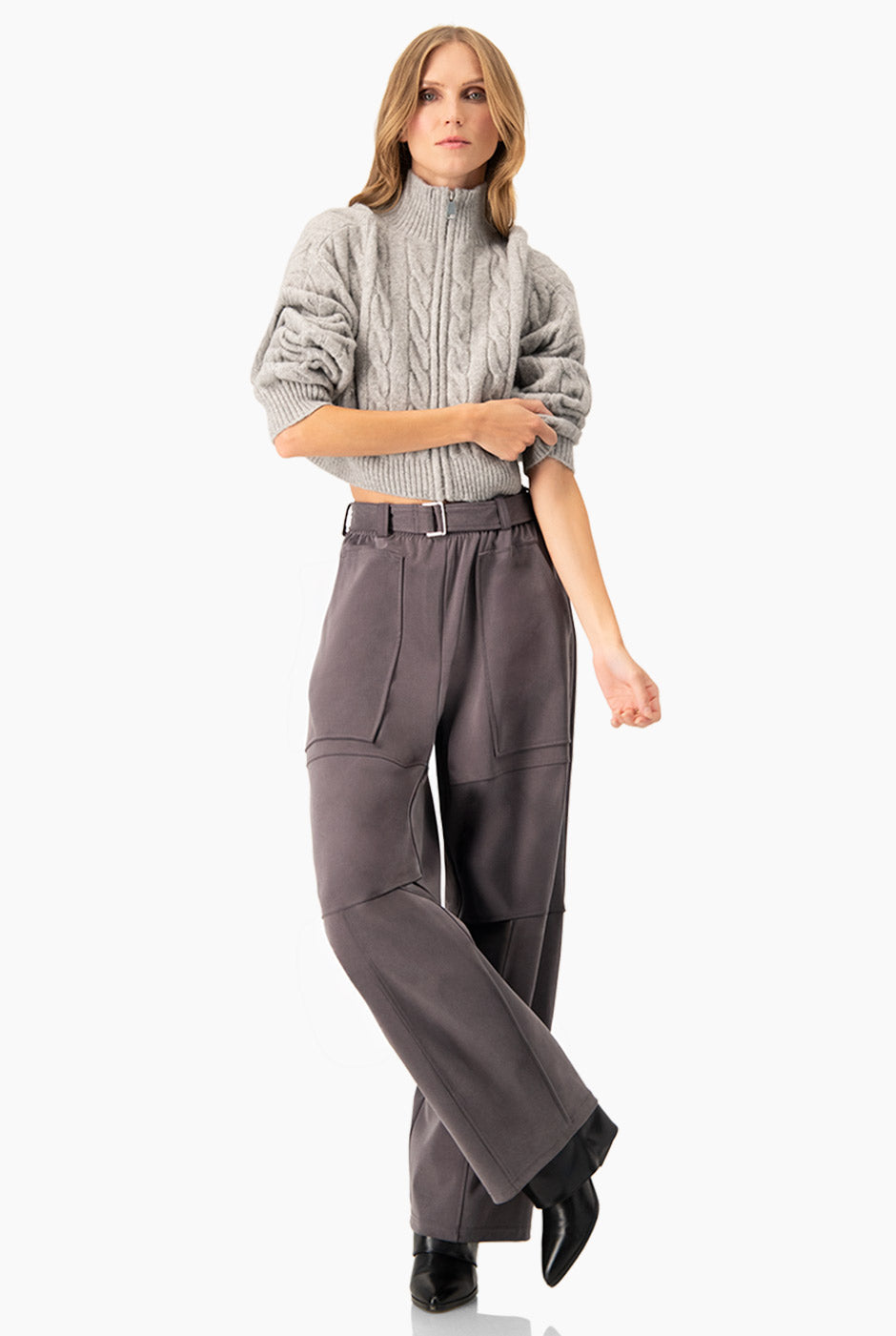 Suéter Cable Crop jaspe con tejido de ochos y cierre frontal